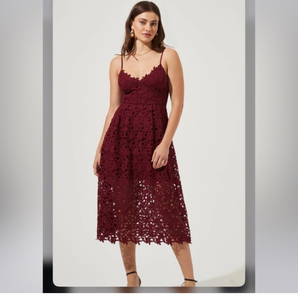ASTR The Label Lace Midi Dress